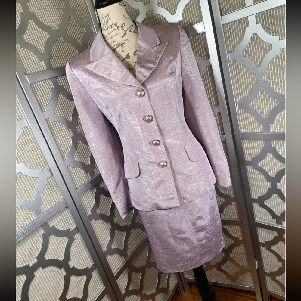 Lavender Escada Shimmer Skirt Suit Size 40 (US 10) Jacket & Skirt Set